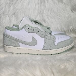 Nike Air Jordan 1 Retro Low SE Seafoam Men 13 NWOB